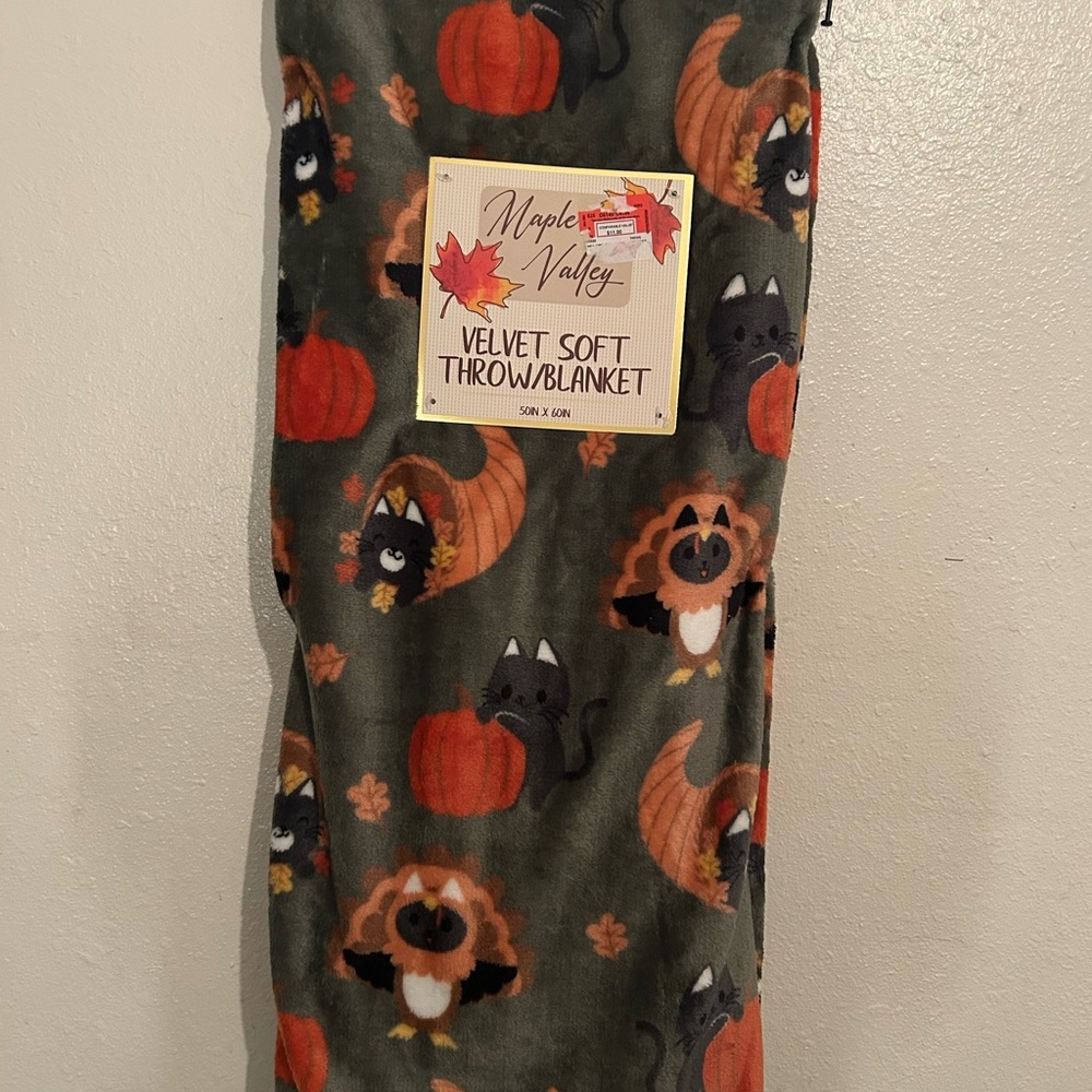 Maple Valley Velvet Soft Throw Blanket with Cats and Pumpkins